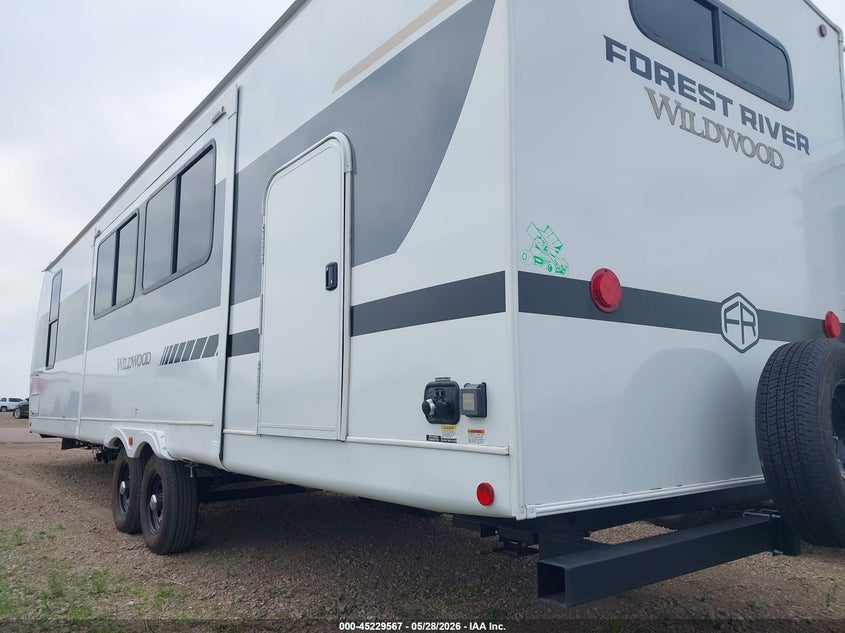 2025 Wildwood Other VIN 4X4TWDE29SA280716 IAAI salvage auction — SIDE, Regular (South Dakota), sold $9,500 on 2026-07-29 (photo 3)