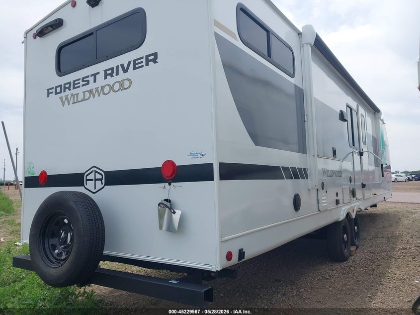 2025 Wildwood Other VIN 4X4TWDE29SA280716 IAAI salvage auction — SIDE, Regular (South Dakota), sold $9,500 on 2026-07-29 (photo 4)