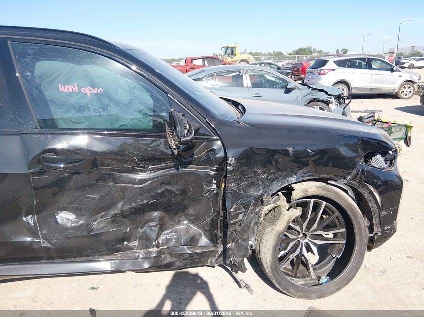 2024 BMW X5 VIN 5UX23EU08R9V17934 IAAI salvage auction — SIDE, Original (Texas), sold $35,500 on 2026-08-01 (photo 6)