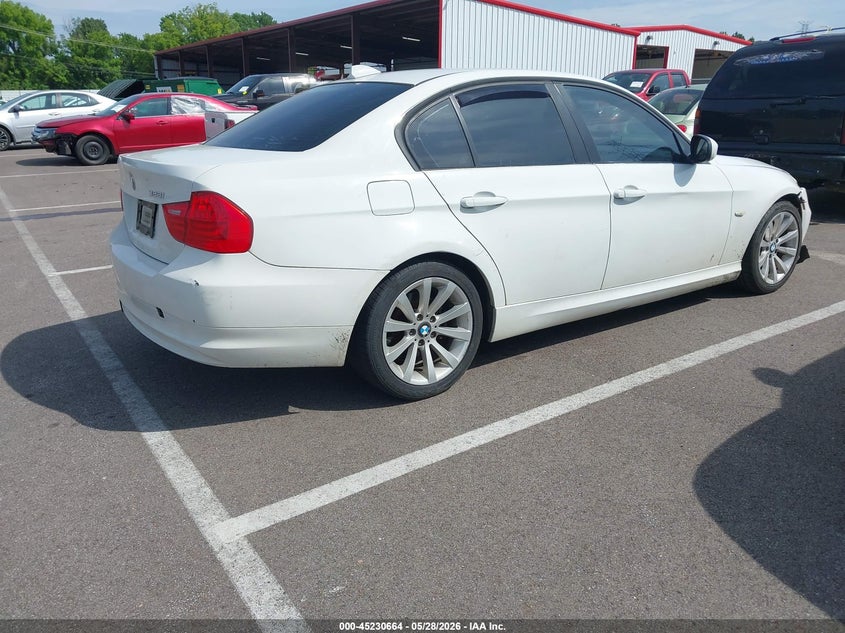 2011 BMW 3 series VIN WBAPH7C58BE682507 IAAI salvage auction — FRONT END, Clear (Tennessee), sold $225 on 2026-07-07 (photo 4)