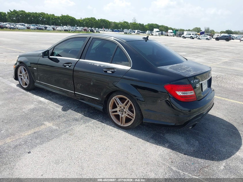2012 Mercedes-benz C class VIN WDDGF4HB0CA604646 IAAI salvage auction — NORMAL WEAR, Clear (Florida), sold $650 on 2026-08-07 (photo 3)