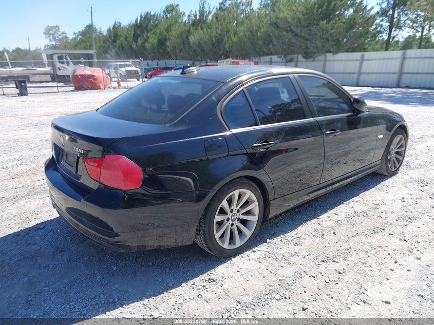 2009 BMW 3er VIN WBAPH77539NM30944 IAAI salvage auction — LEFT SIDE, Clear (Florida), sold $300 on 2026-07-09 (photo 4)