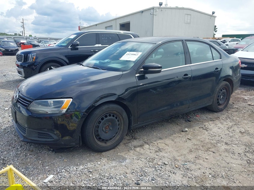 2013 Volkswagen Jetta VIN 3VWDP7AJ1DM417897 IAAI salvage auction — SIDE, Salvage Title, sold $725 on 2026-08-12 (photo 2)