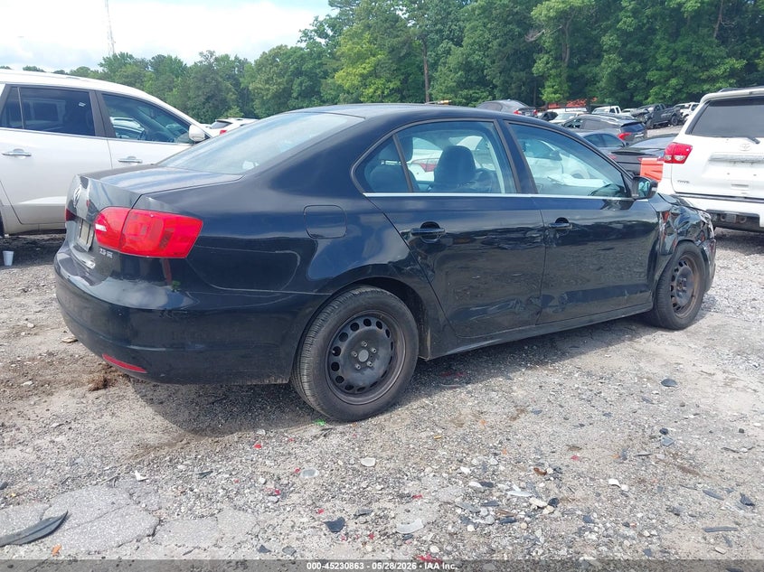 2013 Volkswagen Jetta VIN 3VWDP7AJ1DM417897 IAAI salvage auction — SIDE, Salvage Title, sold $725 on 2026-08-12 (photo 4)