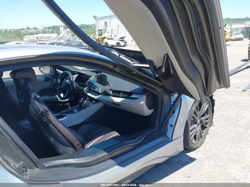 2015 BMW I8 VIN WBY2Z2C57FV391823 IAAI salvage auction — FRONT END, Salvage Title, sold $19,100 on 2026-08-02 (photo 5)
