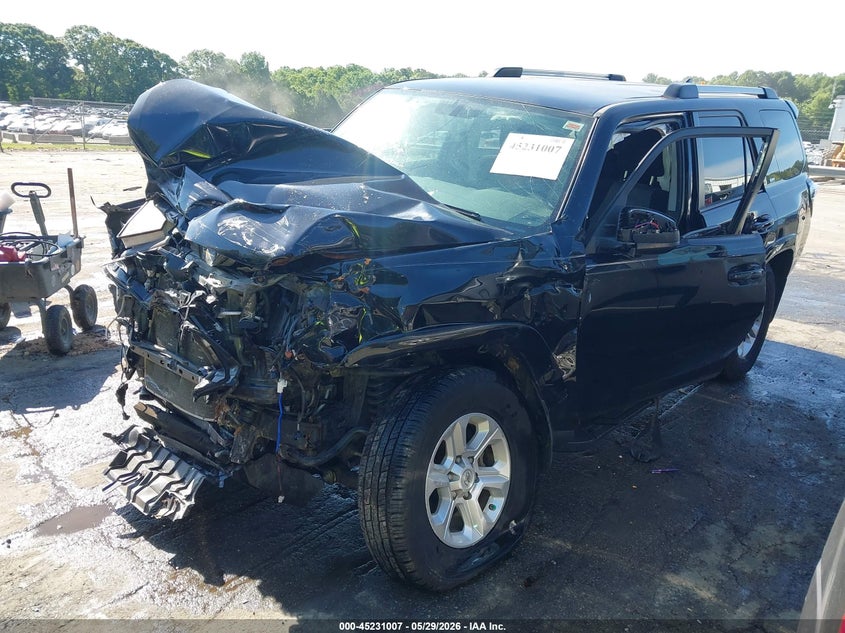 2019 Toyota 4runner VIN JTEZU5JR5K5199747 IAAI salvage auction — ROLLOVER, Salvage Title, sold $3,950 on 2026-07-30 (photo 2)