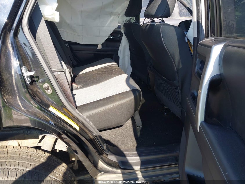 2019 Toyota 4runner VIN JTEZU5JR5K5199747 IAAI salvage auction — ROLLOVER, Salvage Title, sold $3,950 on 2026-07-30 (photo 8)