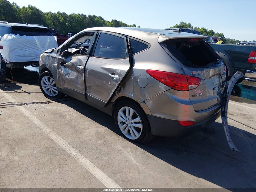 2012 Hyundai Tucson VIN KM8JUCAC8CU538005 IAAI salvage auction — ROLLOVER, Salvage Title, sold $300 on 2026-07-09 (photo 3)