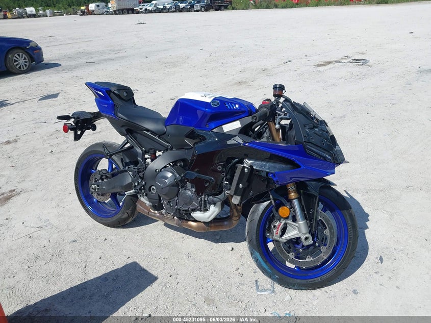 2026 Yamaha VIN JYARNA3E6TA001136 IAAI salvage auction — LEFT SIDE, Salvage Title, sold $3,650 on 2026-07-07 (photo 1)