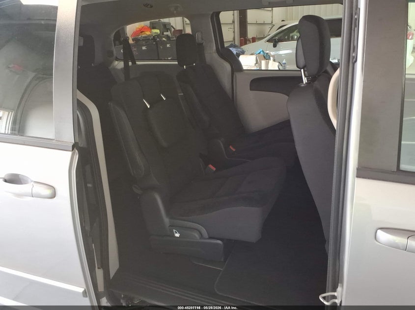 2017 Dodge Grand caravan VIN 2C4RDGBG0HR780694 IAAI salvage auction — NORMAL WEAR, Sf97 (North Carolina), sold $10,325 on 2026-08-13 (photo 8)