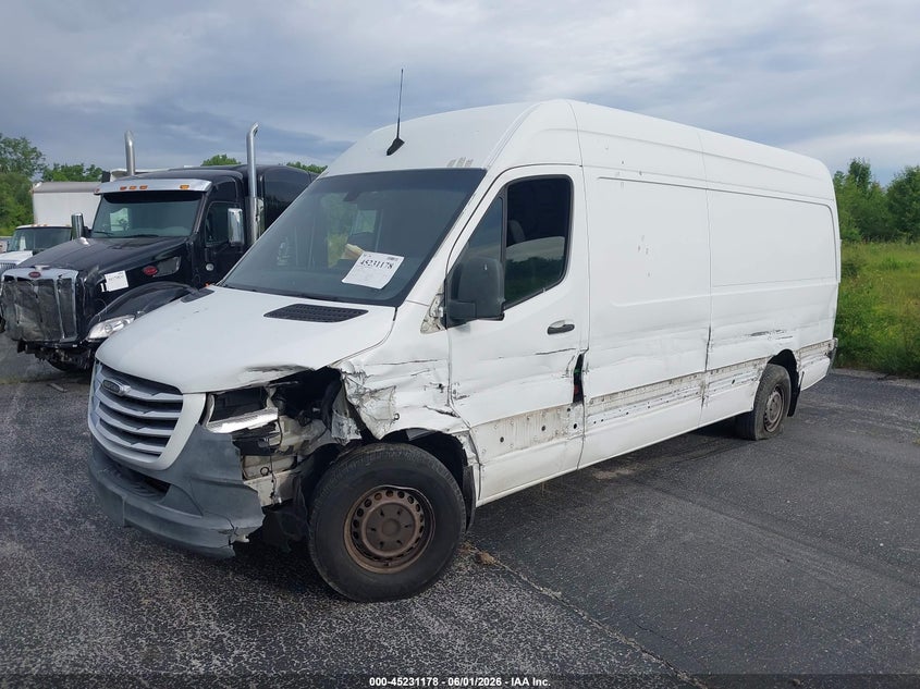 2019 Frei 2500 VIN W2Y4ECHY1KT018733 IAAI salvage auction — Unknown, Wait Title, sold $2,400 on 2026-08-01 (photo 2)