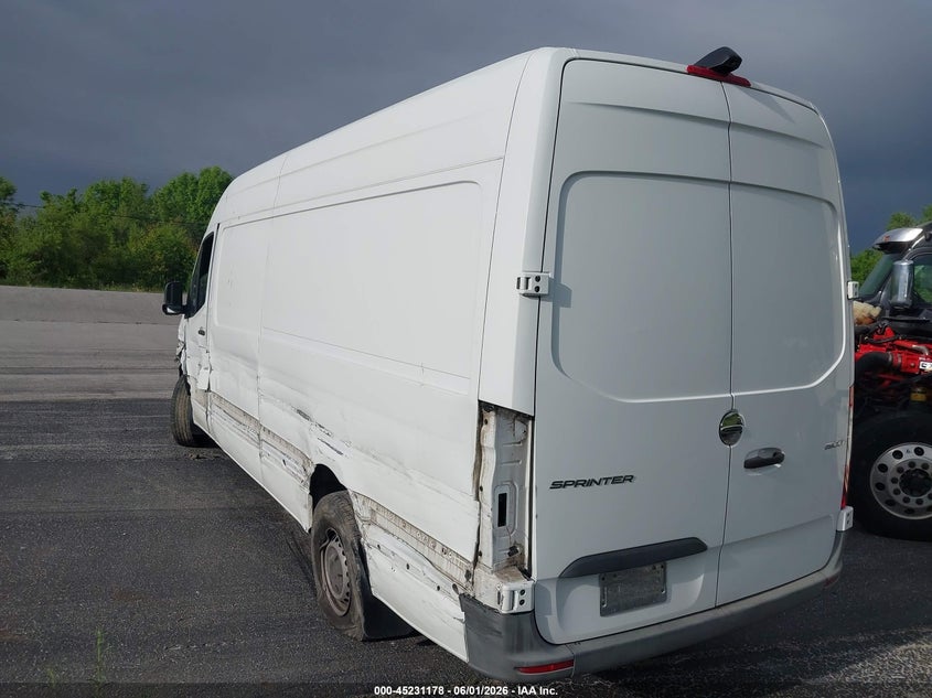 2019 Frei 2500 VIN W2Y4ECHY1KT018733 IAAI salvage auction — Unknown, Wait Title, sold $2,400 on 2026-08-01 (photo 3)