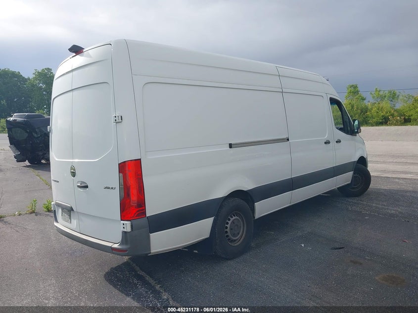 2019 Frei 2500 VIN W2Y4ECHY1KT018733 IAAI salvage auction — Unknown, Wait Title, sold $2,400 on 2026-08-01 (photo 4)