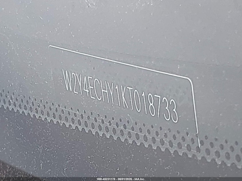 2019 Frei 2500 VIN W2Y4ECHY1KT018733 IAAI salvage auction — Unknown, Wait Title, sold $2,400 on 2026-08-01 (photo 9)