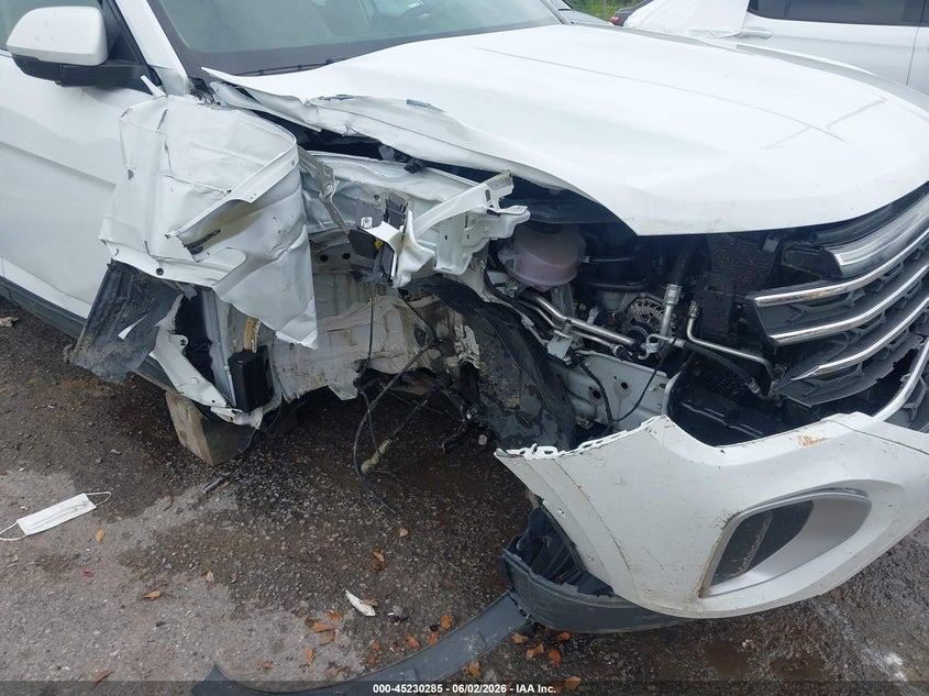 2024 Volkswagen Atlas VIN 1V2DR2CA6RC581781 IAAI salvage auction — RIGHT SIDE, Salvage Title, sold $4,900 on 2026-07-12 (photo 6)