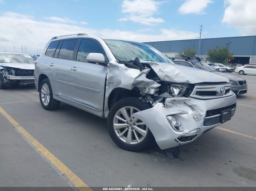 2011 Toyota Highlander VIN JTEDC3EH4B2003107 IAAI salvage auction — RIGHT FRONT, Salvage (California), sold $5,500 on 2026-07-20 (photo 1)