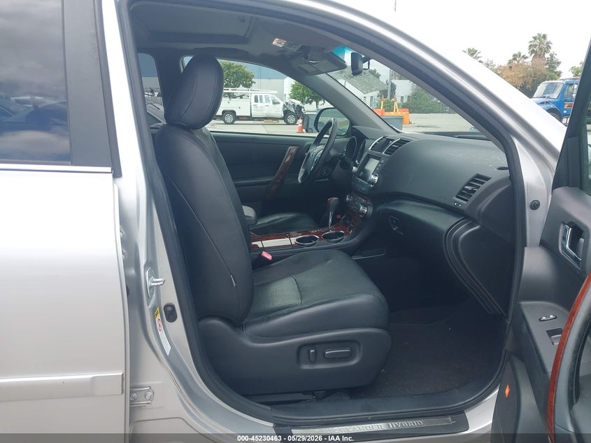 2011 Toyota Highlander VIN JTEDC3EH4B2003107 IAAI salvage auction — RIGHT FRONT, Salvage (California), sold $5,500 on 2026-07-20 (photo 5)