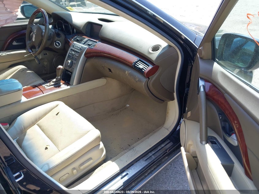 2010 Acura Rl VIN JH4KB2F60AC001111 IAAI salvage auction — SIDE, Salvage (Idaho), sold $400 on 2026-07-28 (photo 5)