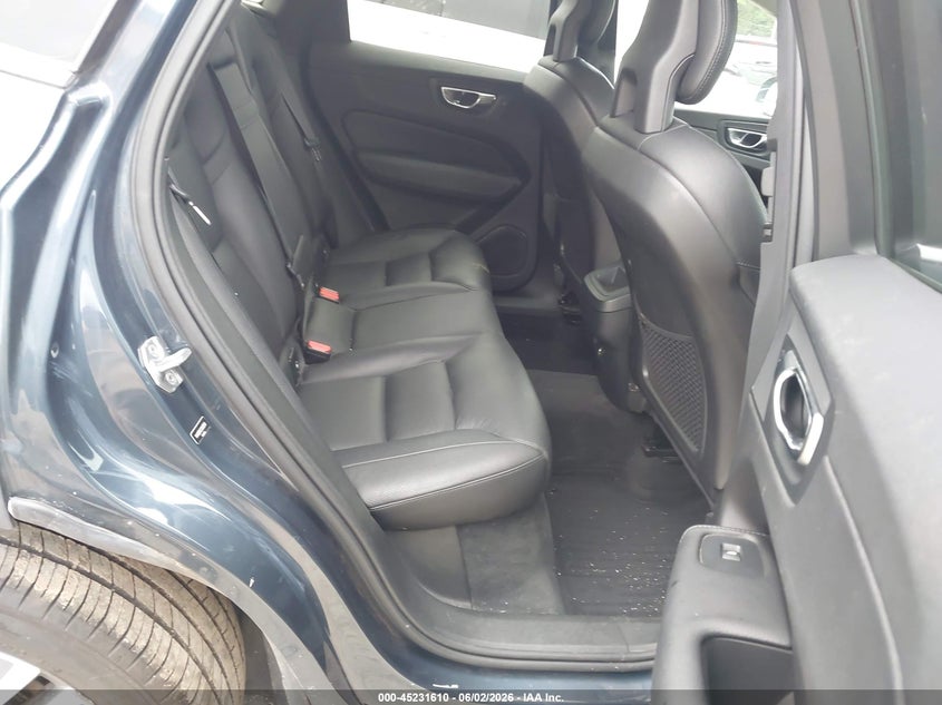 2018 Volvo Xc60 VIN YV4102RK2J1045048 IAAI salvage auction — FRONT END, Salvage Title, sold $3,350 on 2026-07-22 (photo 8)