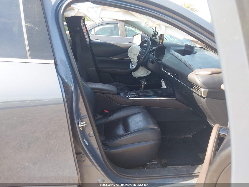 2020 Mazda Cx-30 VIN 3MVDMBEMXLM127948 IAAI salvage auction — FRONT END, Salvage Title, sold $25 on 2026-07-22 (photo 5)