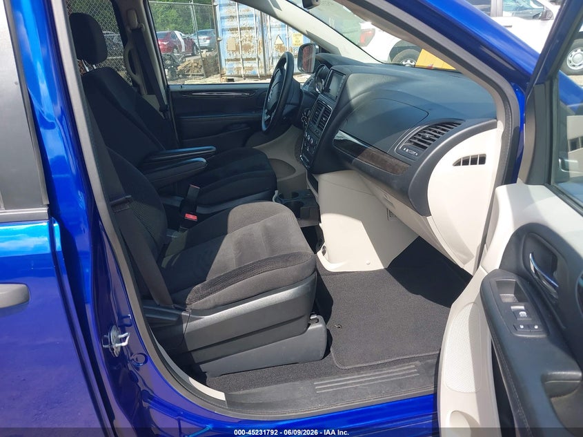 2019 Dodge Grand caravan VIN 2C4RDGBG9KR635998 IAAI salvage auction — NORMAL WEAR, Sf97 (Mississippi), sold $7,925 on 2026-08-13 (photo 5)