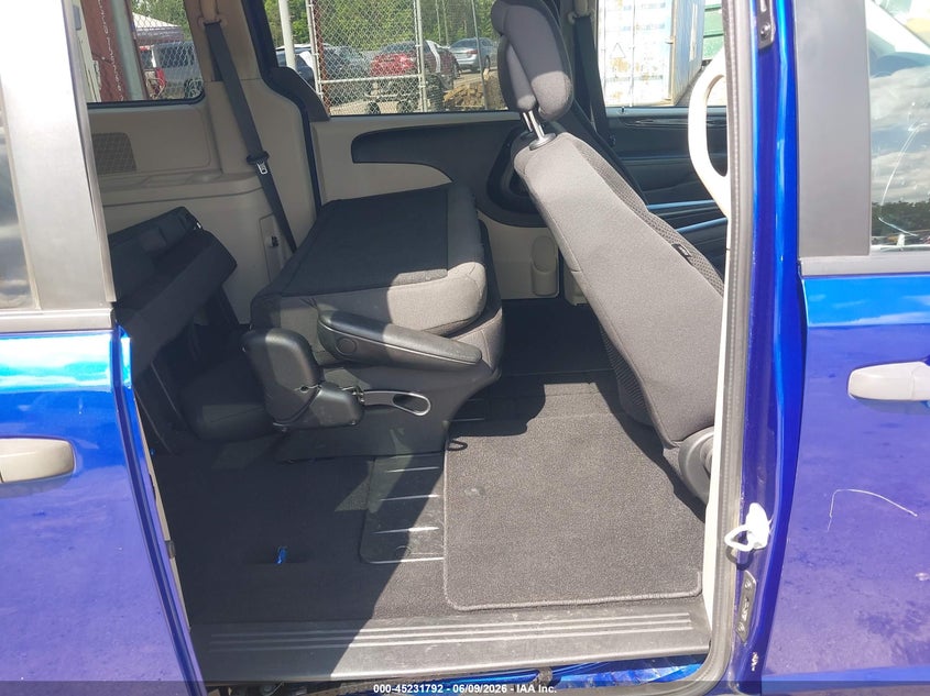 2019 Dodge Grand caravan VIN 2C4RDGBG9KR635998 IAAI salvage auction — NORMAL WEAR, Sf97 (Mississippi), sold $7,925 on 2026-08-13 (photo 8)