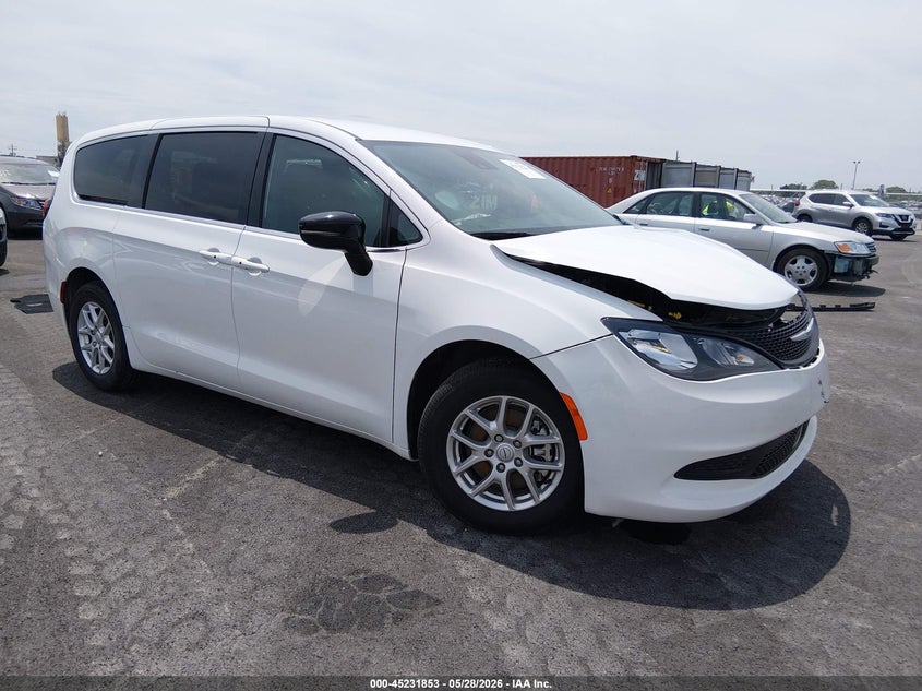 2025 Chrysler Voyager VIN 2C4RC1CG1SR594250 IAAI salvage auction — LEFT FRONT, Salvage Title, sold $8,450 on 2026-07-07 (photo 1)