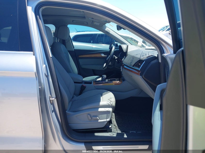 2021 Audi Q5 VIN WA1BAAFY5M2069425 IAAI salvage auction — FRONT END, Salvage Title, sold $9,300 on 2026-07-23 (photo 5)