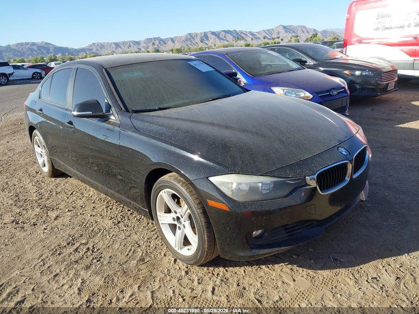 2015 BMW 3er VIN WBA3B5C52FP654362 IAAI salvage auction — NORMAL WEAR, Clear-Dealer Only (Arizona), sold $300 on 2026-07-14 (photo 1)