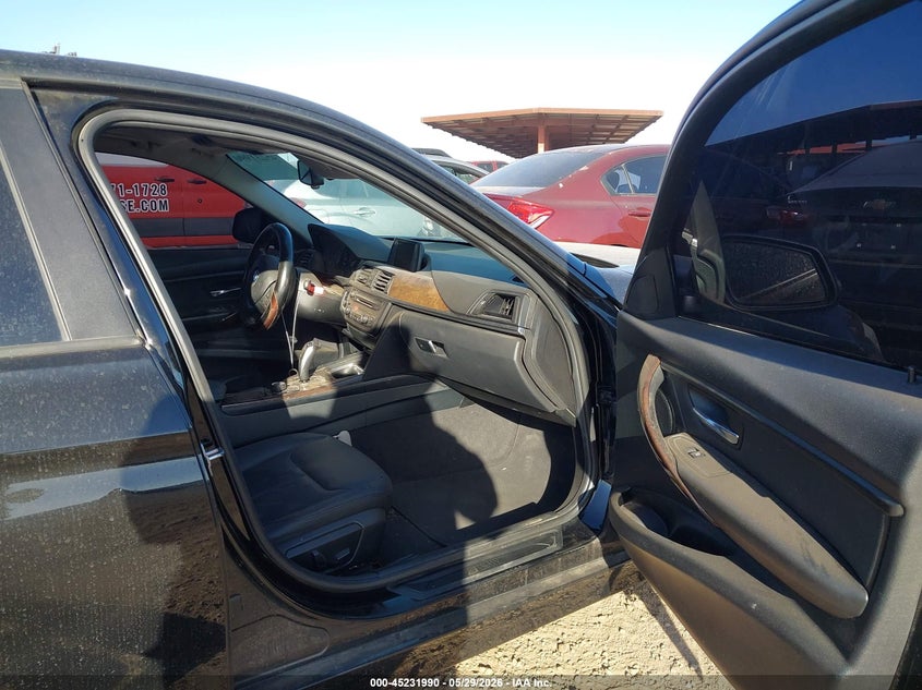2015 BMW 3er VIN WBA3B5C52FP654362 IAAI salvage auction — NORMAL WEAR, Clear-Dealer Only (Arizona), sold $300 on 2026-07-14 (photo 5)