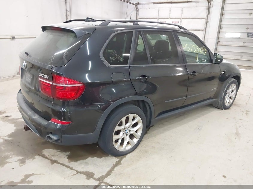 2011 BMW X5 VIN 5UXZV4C57BL739938 IAAI salvage auction — NORMAL WEAR, Clear (Pennsylvania), sold $225 on 2026-07-09 (photo 4)