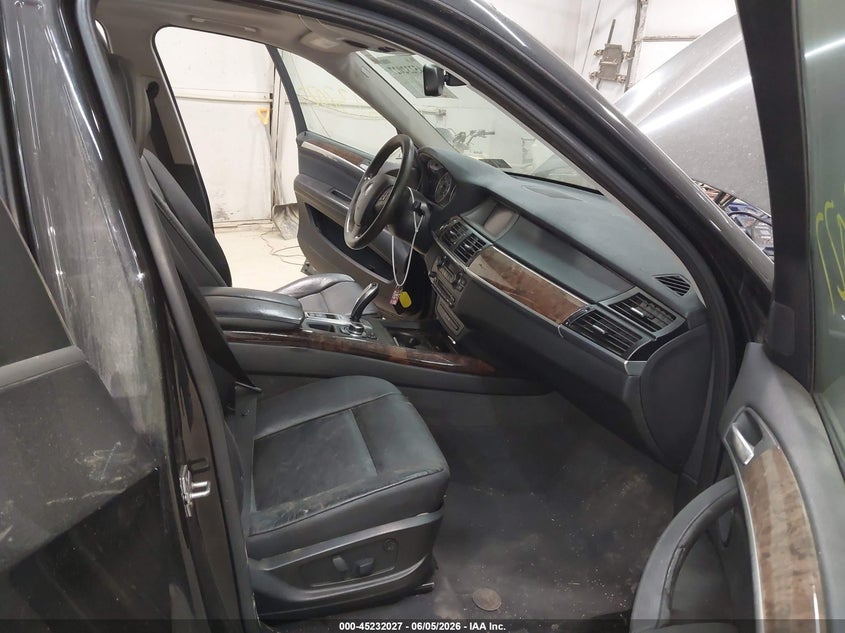 2011 BMW X5 VIN 5UXZV4C57BL739938 IAAI salvage auction — NORMAL WEAR, Clear (Pennsylvania), sold $225 on 2026-07-09 (photo 5)