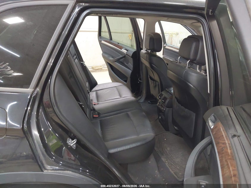 2011 BMW X5 VIN 5UXZV4C57BL739938 IAAI salvage auction — NORMAL WEAR, Clear (Pennsylvania), sold $225 on 2026-07-09 (photo 8)