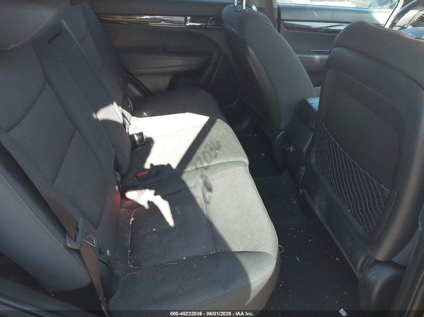 2011 Kia Sorento VIN 5XYKT3A19BG005090 IAAI salvage auction — ROLLOVER, Mv-907A (New York), sold $925 on 2026-07-09 (photo 8)