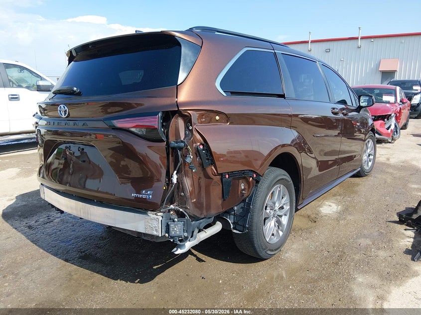 2022 Toyota Sienna VIN 5TDKRKEC0NS136341 IAAI salvage auction — LEFT FRONT, Salvage Title, sold $11,100 on 2026-07-24 (photo 4)