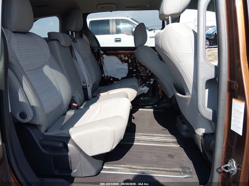 2022 Toyota Sienna VIN 5TDKRKEC0NS136341 IAAI salvage auction — LEFT FRONT, Salvage Title, sold $11,100 on 2026-07-24 (photo 8)