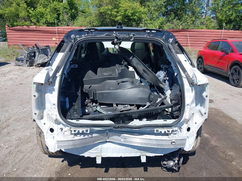 2025 Cadillac Optiq VIN 3GYK3DMR9SS150842 IAAI salvage auction — REAR END, Salvage Title, sold $14,300 on 2026-07-30 (photo 6)