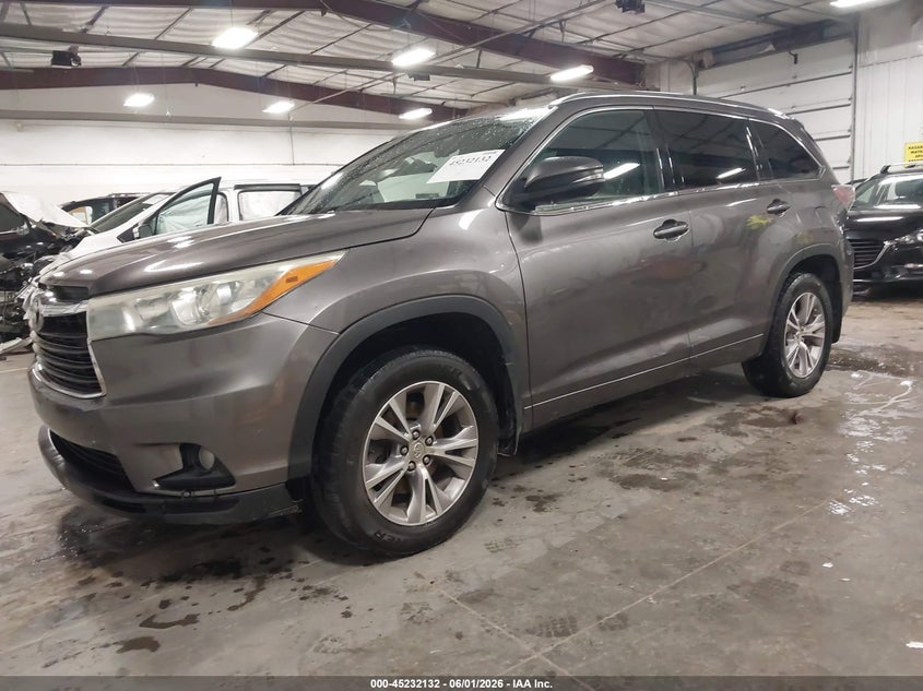 2015 Toyota Highlander VIN 5TDJKRFH3FS114967 IAAI salvage auction — HAIL, Salvage Title, sold $6,850 on 2026-07-07 (photo 2)