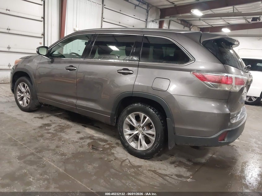 2015 Toyota Highlander VIN 5TDJKRFH3FS114967 IAAI salvage auction — HAIL, Salvage Title, sold $6,850 on 2026-07-07 (photo 3)