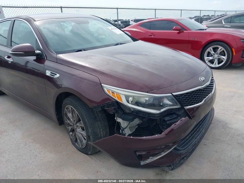 2017 Kia Optima VIN 5XXGT4L37HG122156 IAAI salvage auction — RIGHT FRONT, Original (Texas), sold $2,150 on 2026-07-30 (photo 6)