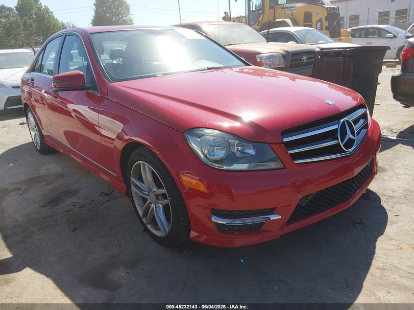 2014 Mercedes-benz C-klasse VIN WDDGF4HB9ER314393 IAAI salvage auction — REAR END, Salvage Title, sold $1,250 on 2026-07-23 (photo 1)