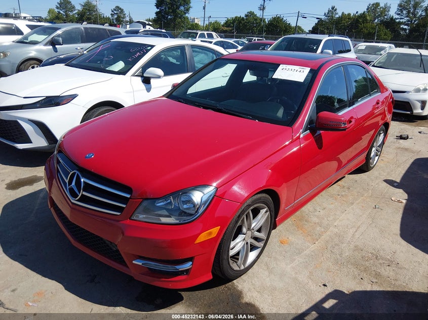 2014 Mercedes-benz C-klasse VIN WDDGF4HB9ER314393 IAAI salvage auction — REAR END, Salvage Title, sold $1,250 on 2026-07-23 (photo 2)