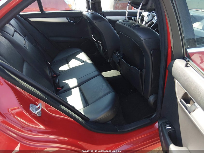 2014 Mercedes-benz C-klasse VIN WDDGF4HB9ER314393 IAAI salvage auction — REAR END, Salvage Title, sold $1,250 on 2026-07-23 (photo 8)