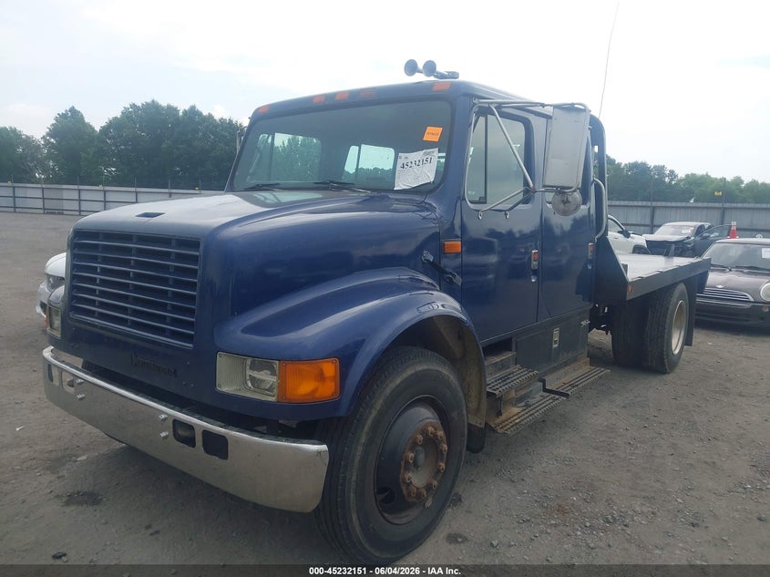 1990 International 4000 series VIN 1HTSDTVP1LH215965 IAAI salvage auction — Burn Engine, Clear (Arkansas), sold $775 on 2026-07-31 (photo 2)