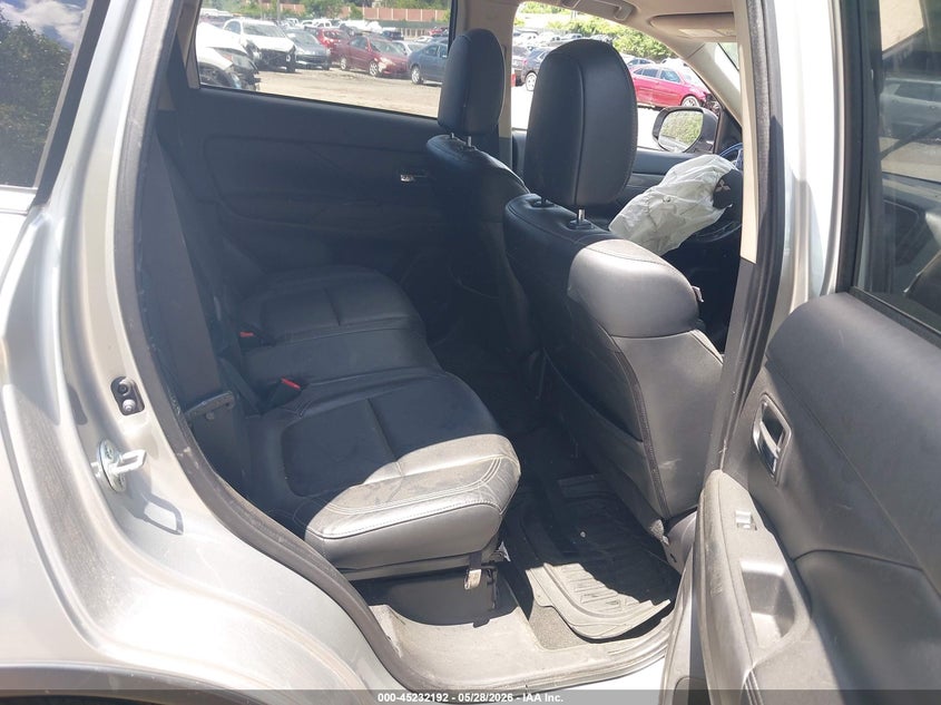 2020 Mitsubishi Outlander VIN JA4AD3A36LZ030844 IAAI salvage auction — UNKNOWN, Salvage Title, sold $2,450 on 2026-07-10 (photo 8)