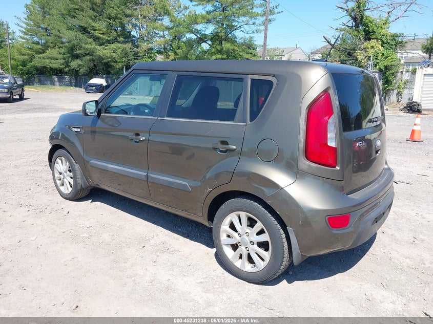 2013 Kia Soul VIN KNDJT2A59D7558704 IAAI salvage auction — FRONT & REAR, Salvage Title, sold $400 on 2026-07-14 (photo 3)