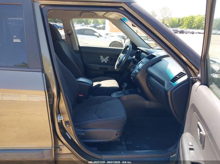 2013 Kia Soul VIN KNDJT2A59D7558704 IAAI salvage auction — FRONT & REAR, Salvage Title, sold $400 on 2026-07-14 (photo 5)