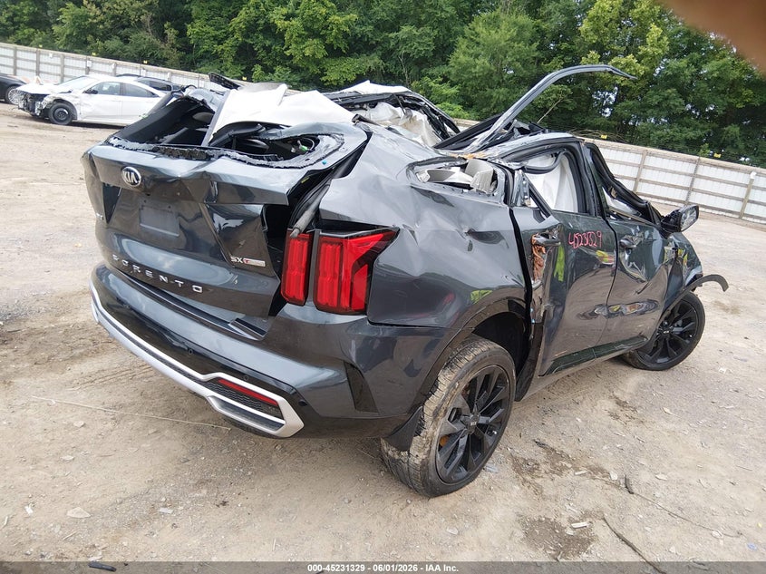 2021 Kia Sorento VIN 5XYRKDLF9MG052106 IAAI salvage auction — ROLLOVER, Salvage Title, sold $1,050 on 2026-07-15 (photo 4)