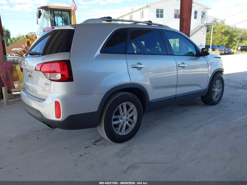 2015 Kia Sorento VIN 5XYKT4A70FG558503 IAAI salvage auction — FRONT END, Salvage Title, sold $2,000 on 2026-07-07 (photo 4)