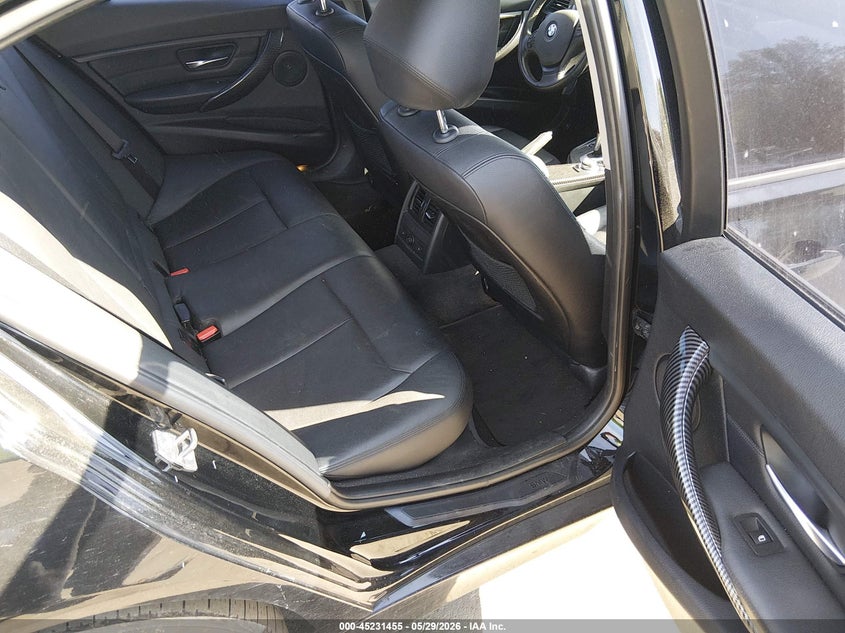 2013 BMW 3er VIN WBA3B5C57DF138646 IAAI salvage auction — RIGHT FRONT, Salvage Title, sold $650 on 2026-07-16 (photo 8)